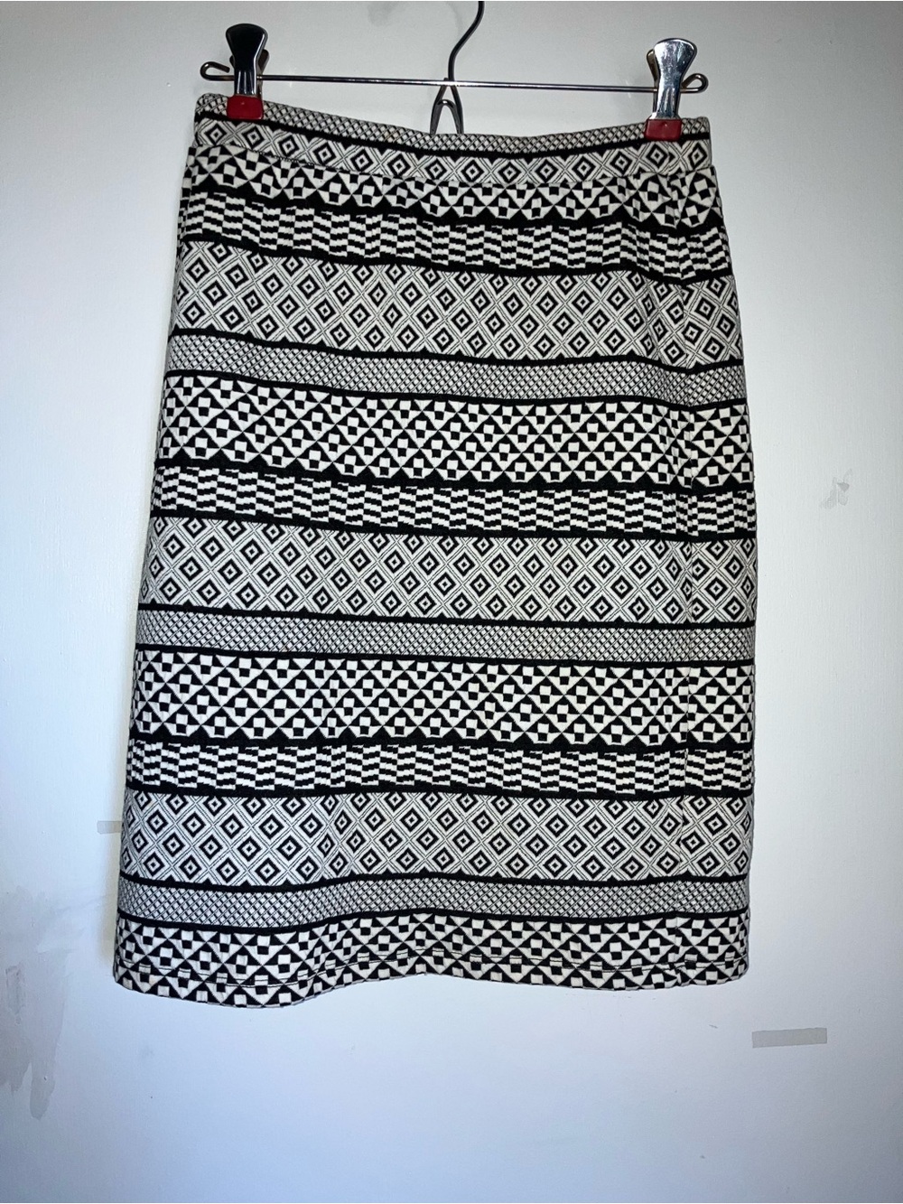 Vintage Y2K Black and White Geometric Pattern Knit Pencil Skirt